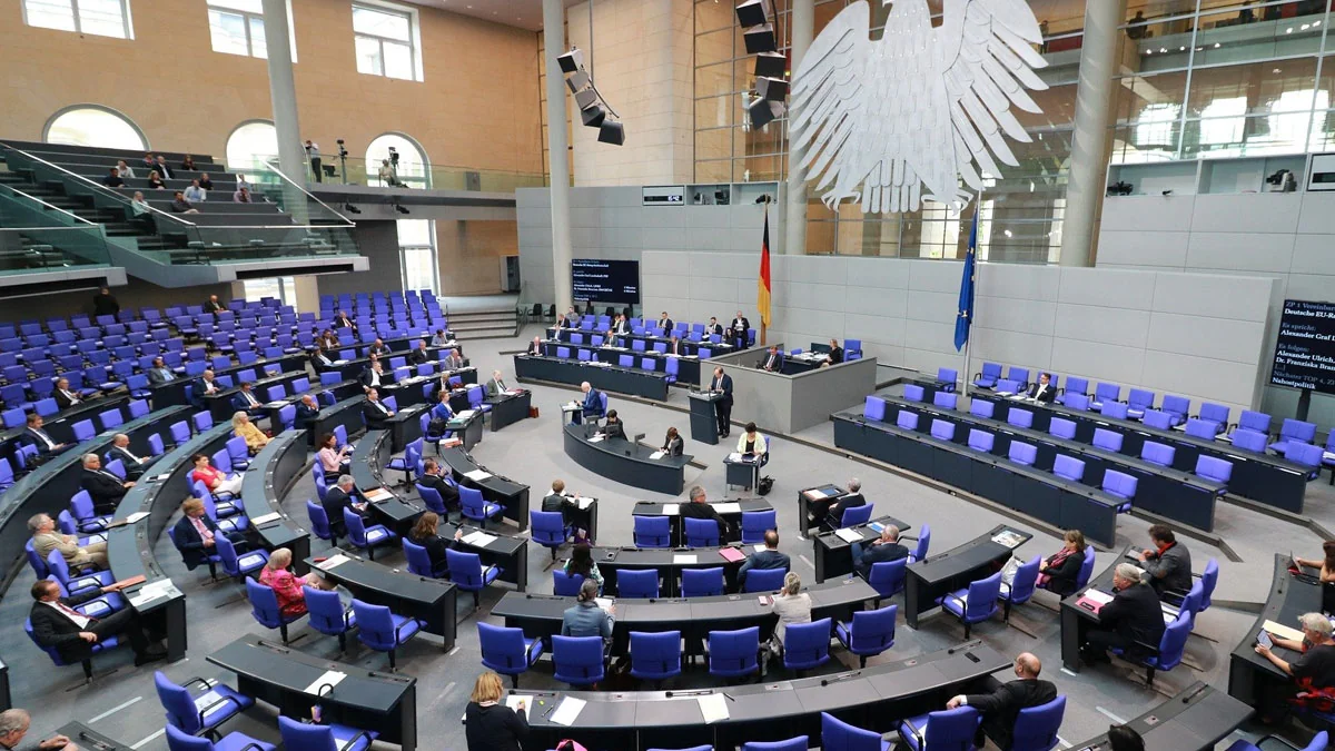 Politik-Trendbarometer: Baerbock weiterhin vorne