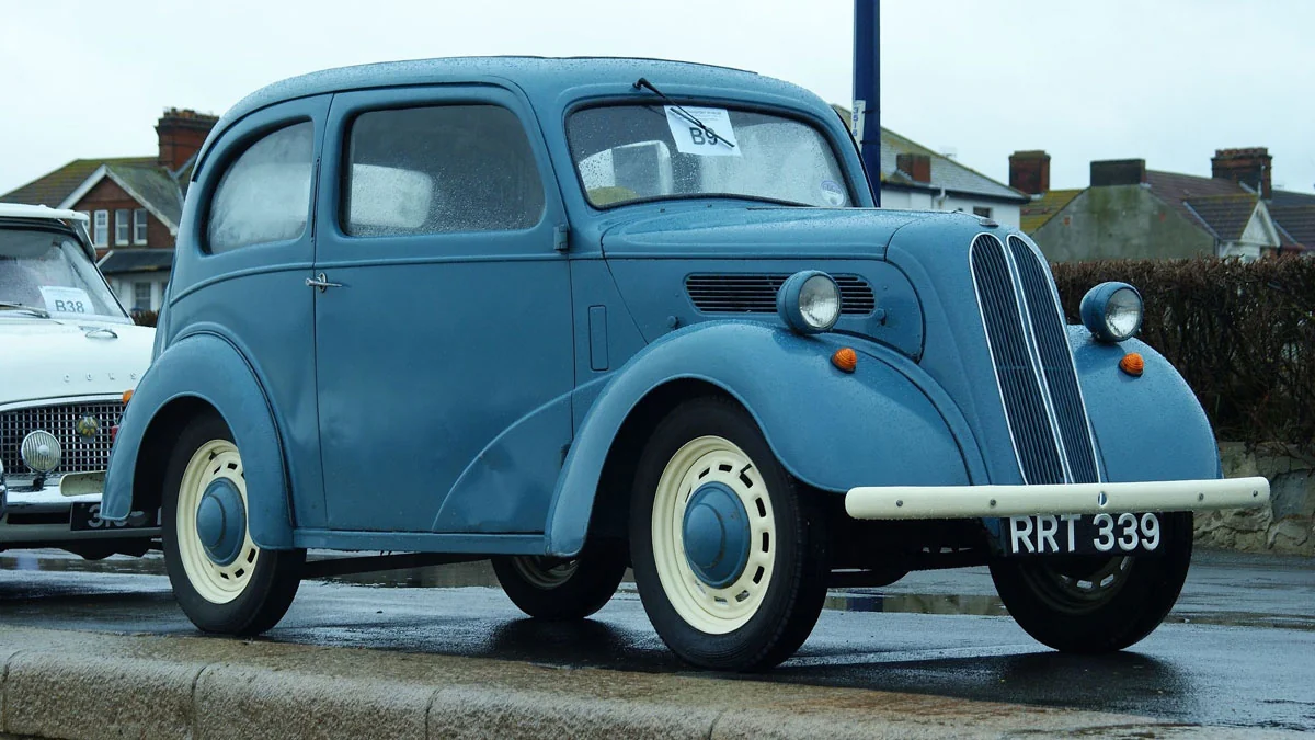 Yorkshire: Mann findet einen vergrabenen Oldtimer in seinem Garten