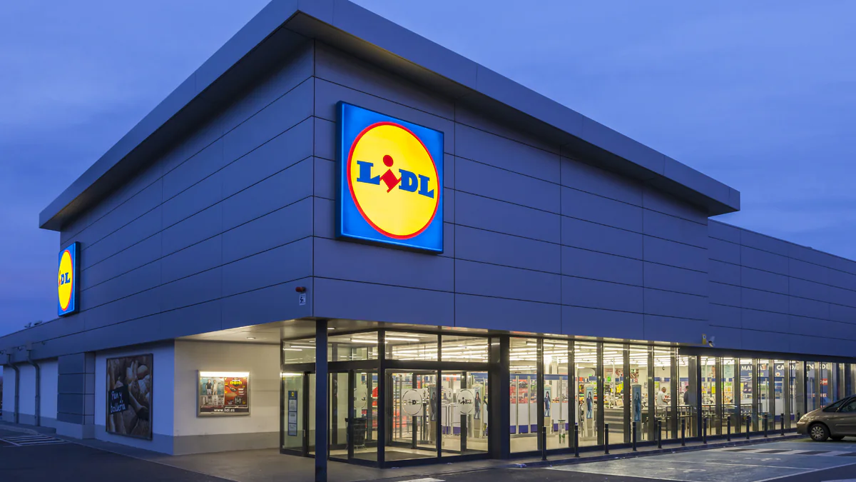 Mutter soll 2-Jährigen getötet und anschließend in einen Lidl gebracht haben