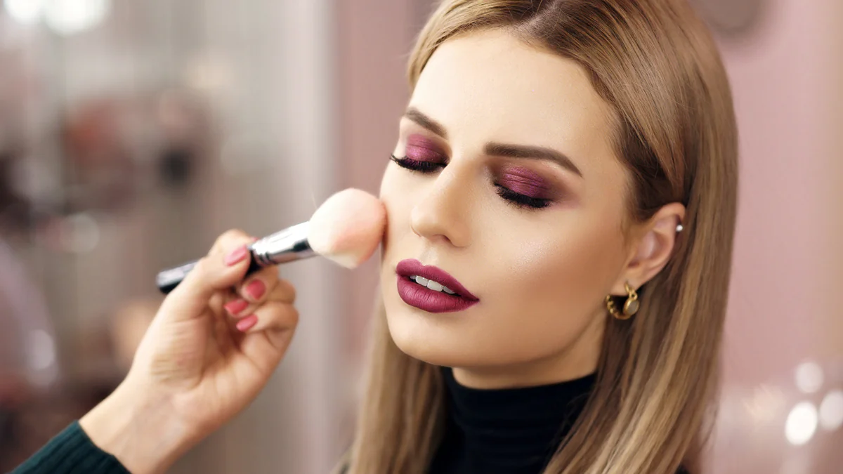 studie-zeigt-wie-viel-make-up-als-schoen-angesehen-wird