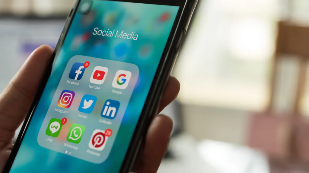 Ab 1. Februar: Facebook, Twitter und Co. sollen Nutzer beim BKA melden
