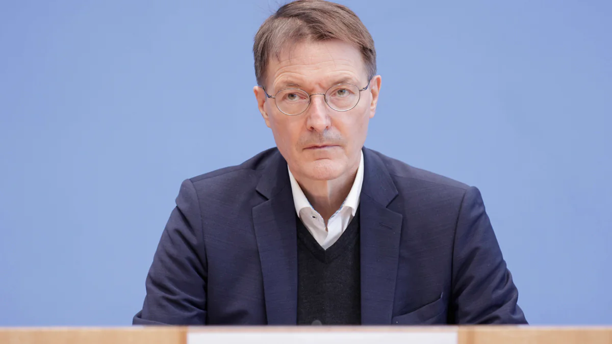 corona-karl-lauterbach-warnt-vor-sommerwelle