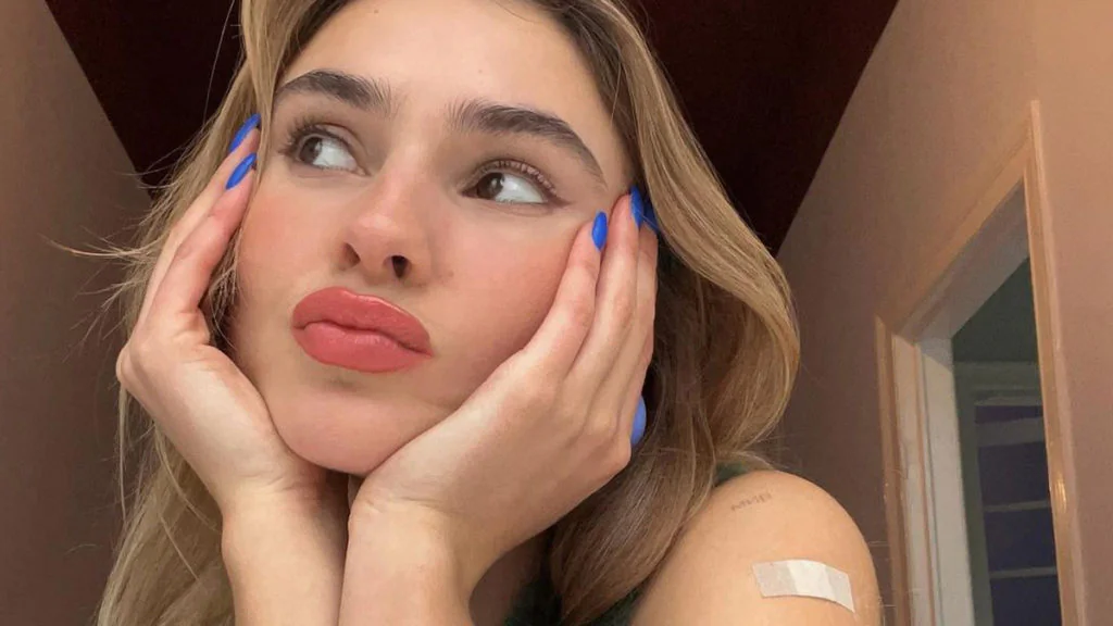 Ohne BH: Stefanie Giesinger teilt sexy Foto-Session am Strand