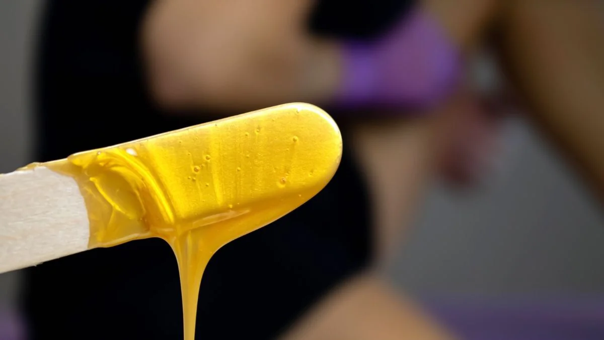 heimlich-gefilmt-kosmetikerin-teilt-videos-ihrer-kunden-auf-onlyfans
