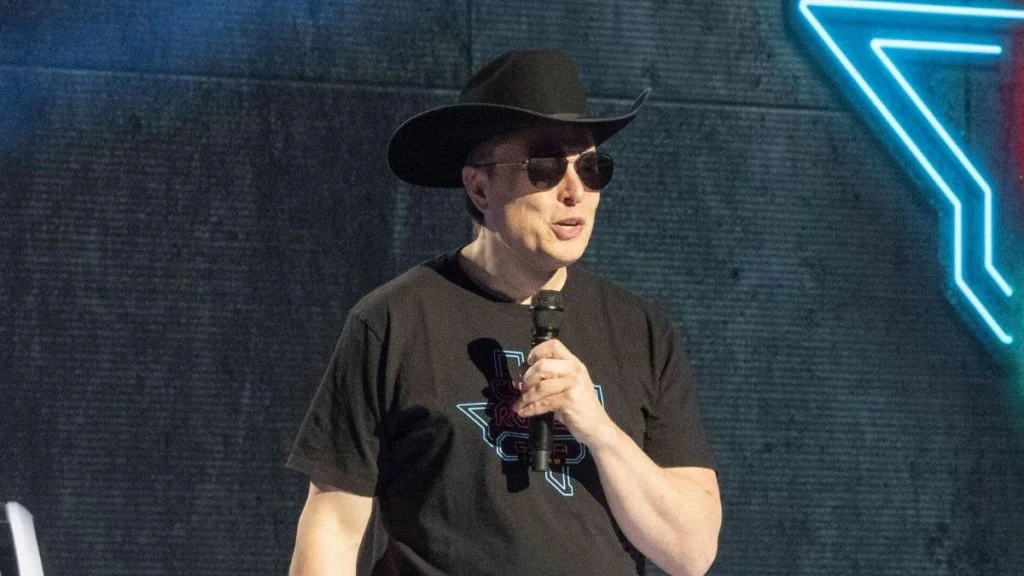 Nach Twitter-Einstieg: Elon Musk droht Riesen-Klage
