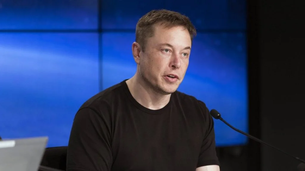 Nachtklub-Gründer und Soundcloud-Karriere: 10 verrückte Dinge über Elon Musk, die du noch nicht wusstest