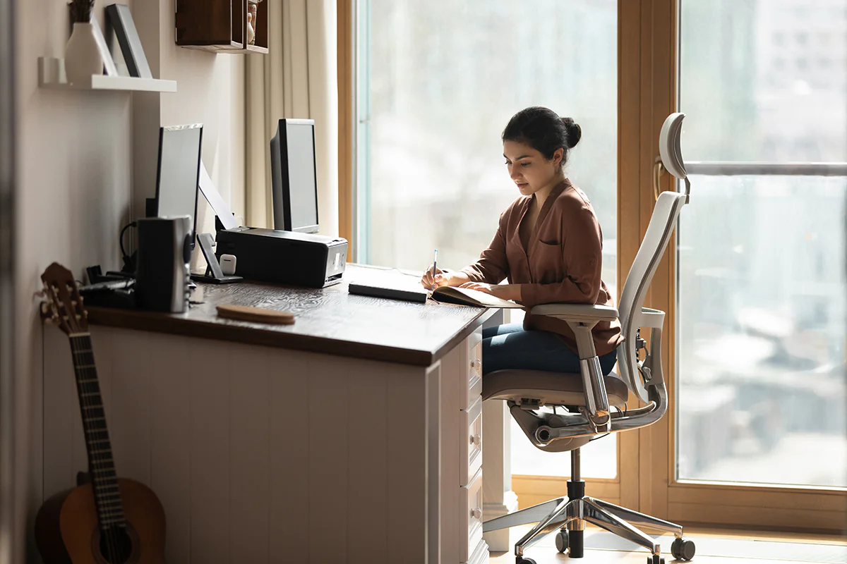 Arbeitsplatz ergonomisch einrichten (CHECKLISTE)