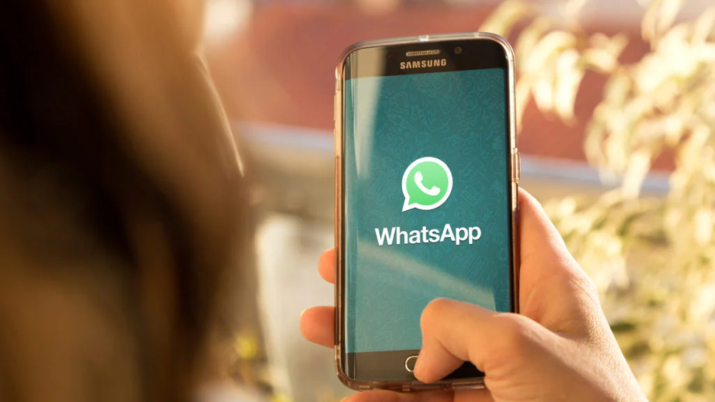 Neue Betrugsmasche: Kriminelle stehlen WhatsApp-Account mit nur einem Anruf