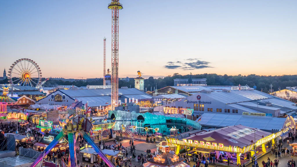 „Saftige Preiserhöhung“ auf der Wiesn: So viel kostet die Maß 2022