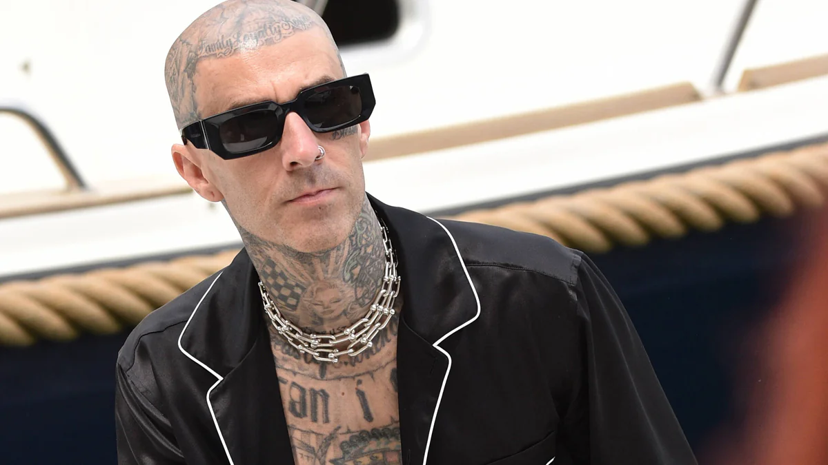 „Lebensbedrohlich“: Travis Barker mit Statement aus dem Krankenhaus