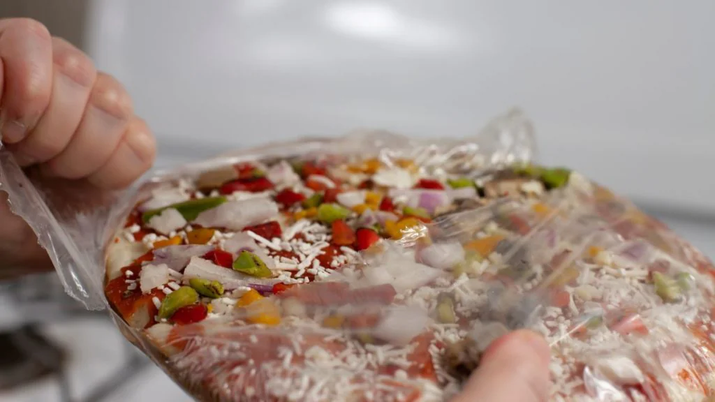Verblüffender Trick macht Tiefkühl-Pizza unglaublich lecker