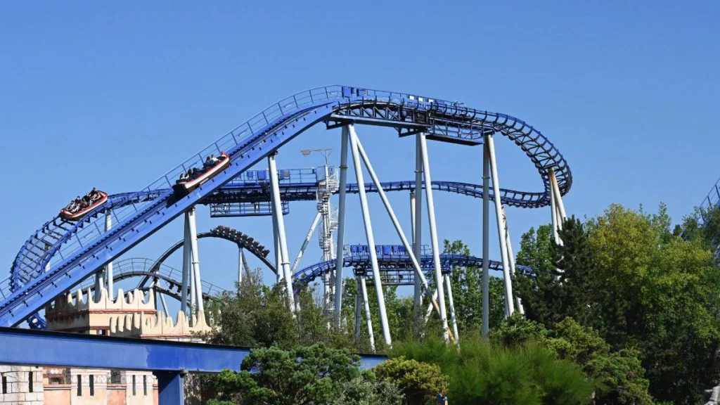 Europapark: Menschen sitzen fest und müssen Achterbahn verlassen