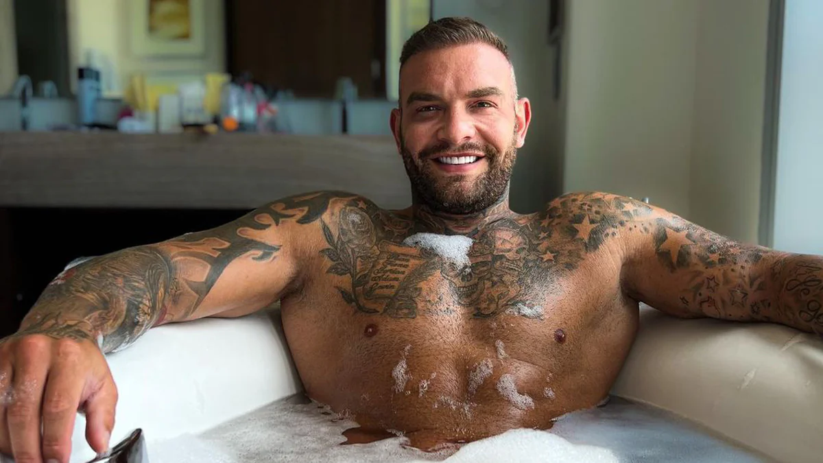 erotikstar-andy-lee-eroeffnet-erste-porno-universitaet-der-welt