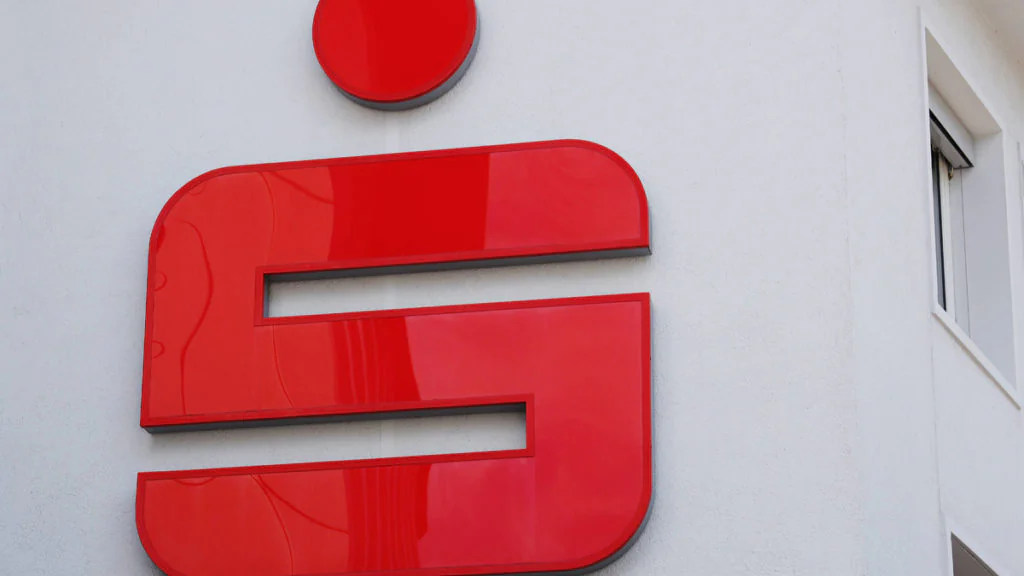 Jetzt wird es teuer: Stadtsparkasse München erhebt hohe Gebühren