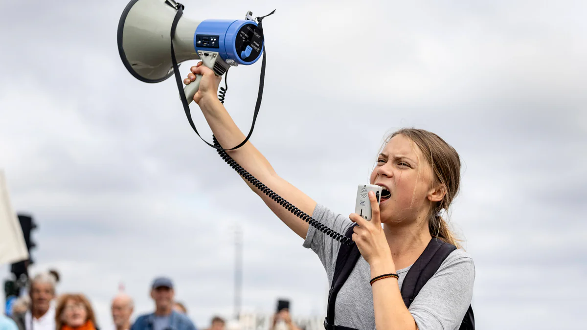„Solidarität mit Palästina“: Greta Thunberg wird für Streikaufruf kritisiert