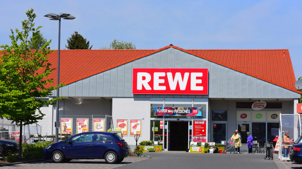 Rewe mit besonderer Aktion: Kunden bekommen ihre Einkäufe aus der Luft