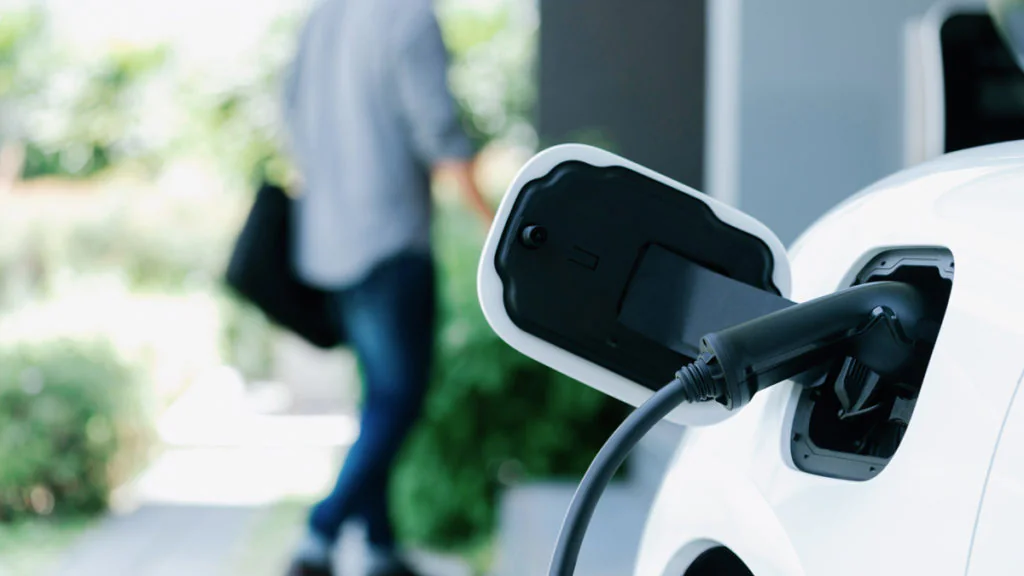 Ab Januar 2024: Förderung für E-Autos sinkt