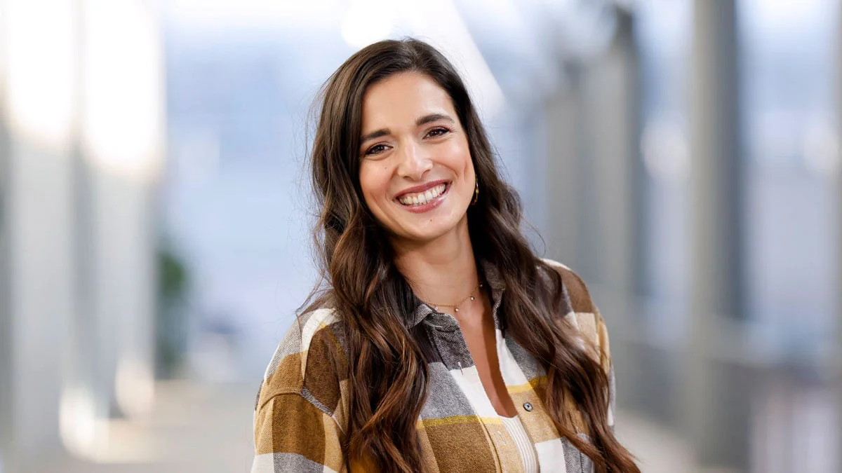 Sally Özcan Vermögen: So viel Geld verdient die YouTuberin