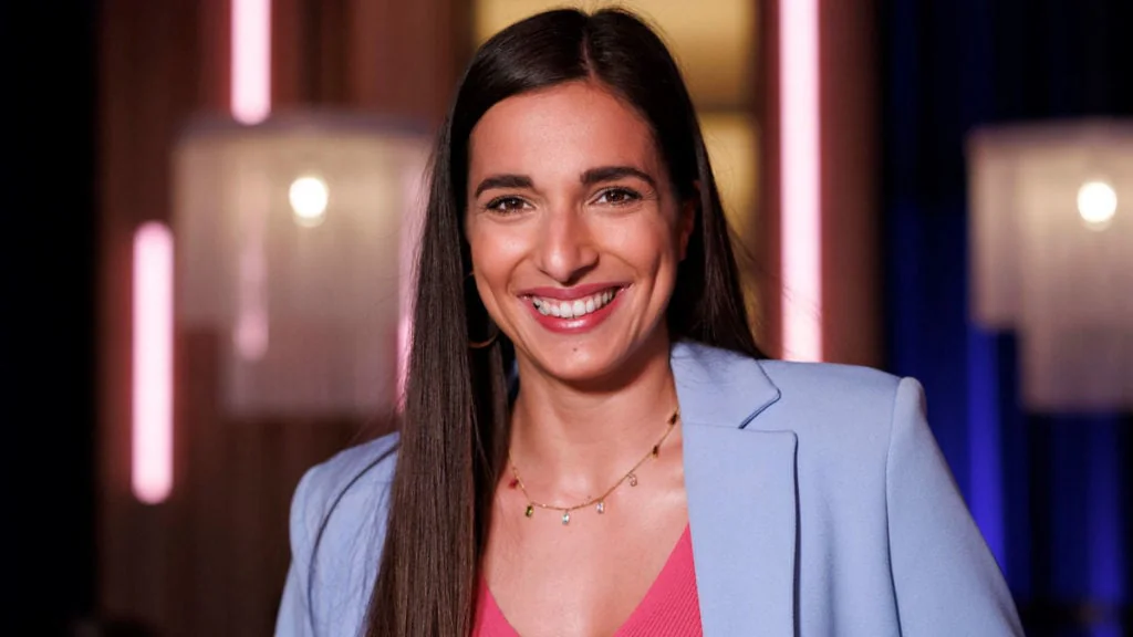 Sally Özcan Vermögen: So viel Geld verdient die YouTuberin