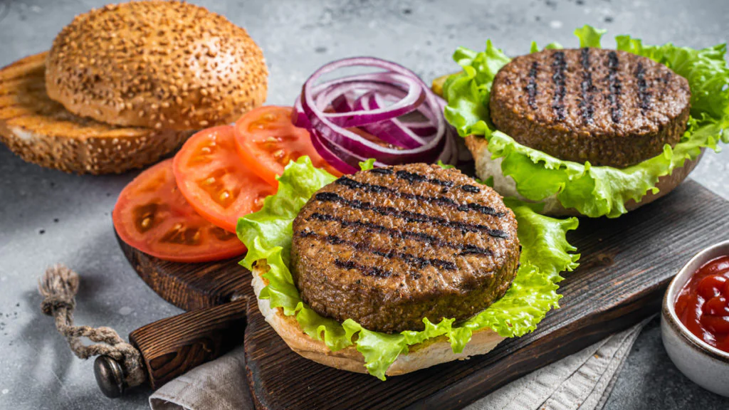 Vegane Burger fallen durch: Öko-Test deckt Schadstoffe auf