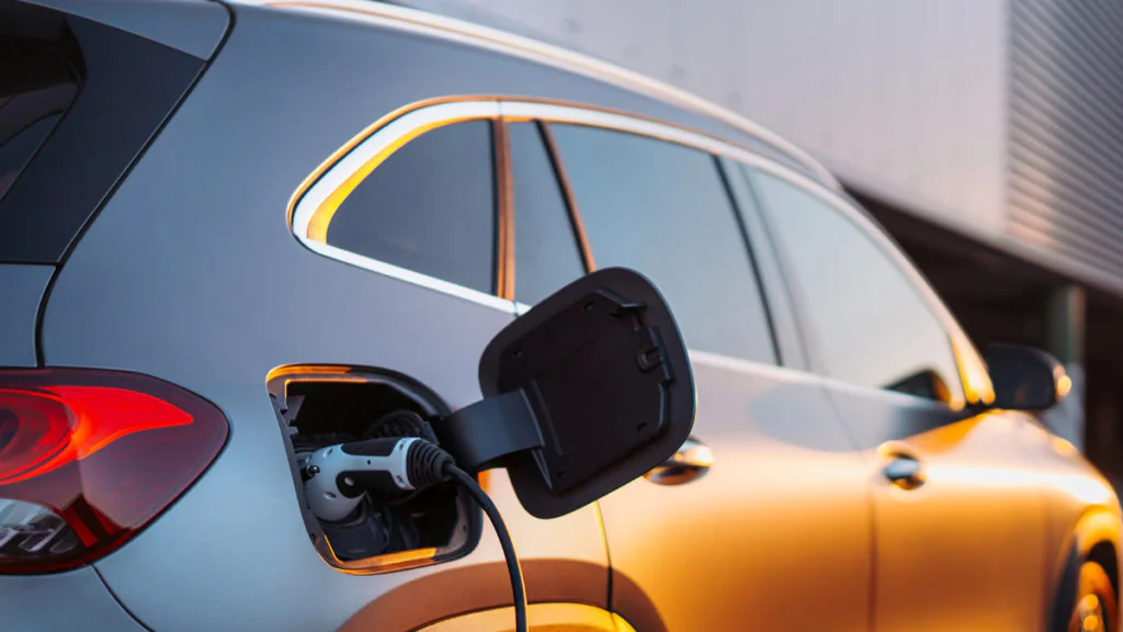 Neue E-Auto-Statistik enthüllt herben Rückschlag für Verbrenner