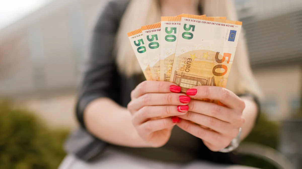 7000-euro-sparen-tricks-in-einem-jahr