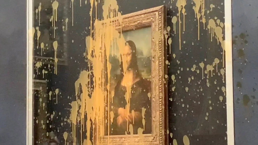 Mona Lisa: Klima-Aktivisten attackieren berühmtes Gemälde mit Suppe