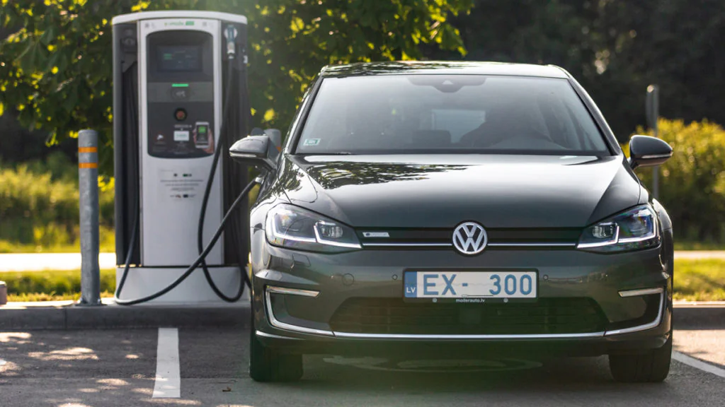 Volkswagen gelingt Durchbruch: Super-Akku für E-Autos kommt