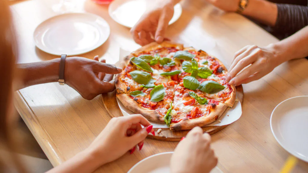 Pizza Hut: Restaurantkette geht mit peinlichem Schreibfehler viral