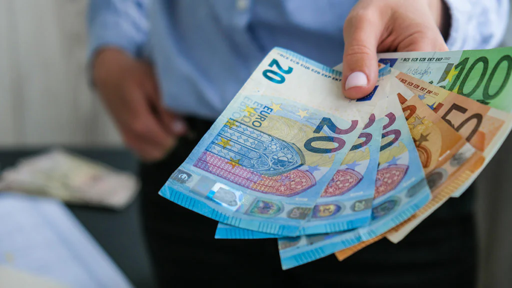 Rente: Ab März landet weniger Geld auf dem Konto