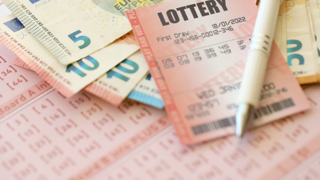 Paar knackt den Lotto-Jackpot und erlebt Alptraum – „drei Monate lang Gedanken gemacht“