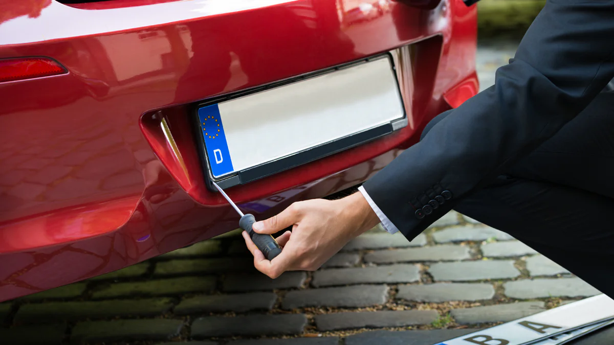 65 Euro Bußgeld: Autofahrer sollten Fehler beim Nummernschild vermeiden