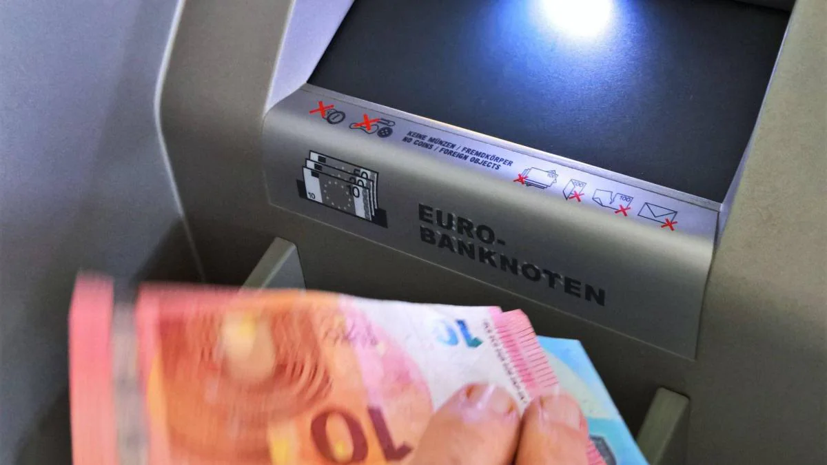 Geld: So bekommst du unzulässige Bankgebühren zurück