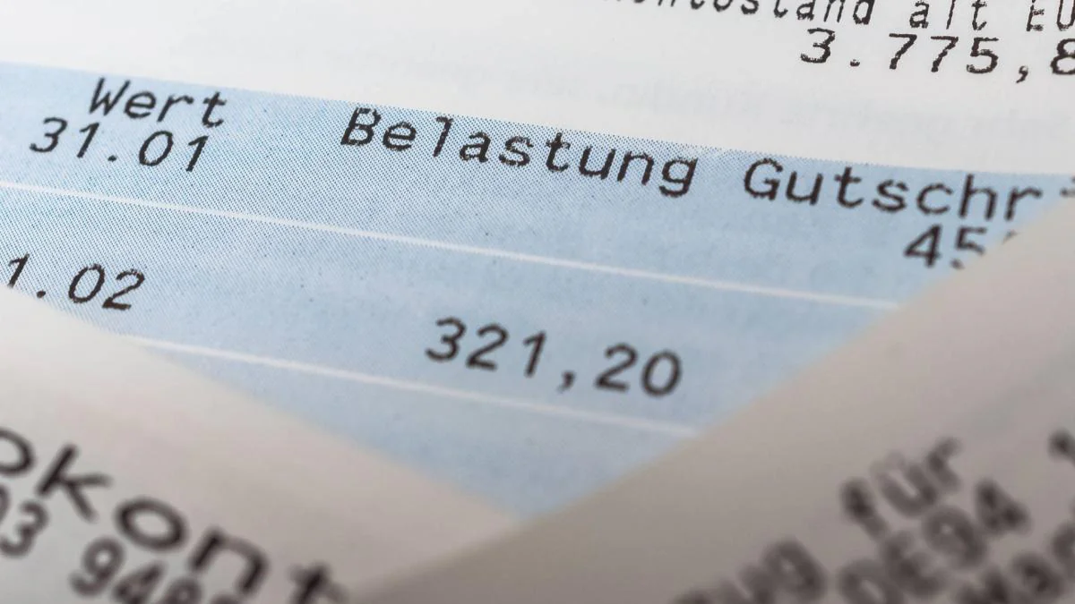 verbraucherzentrale-warnt-vor-betrug-iban-trick-raeumt-konto-leer