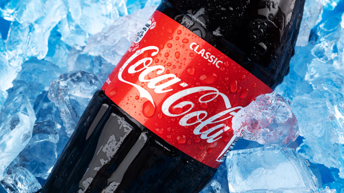 Coca-Cola Flaschen mit gelben Deckeln: Was wirklich dahinter steckt