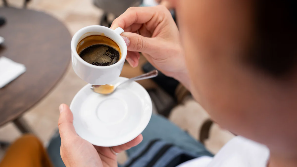 Tradition oder Mythos? Deshalb wird zu einem Espresso immer ein Glas Wasser serviert