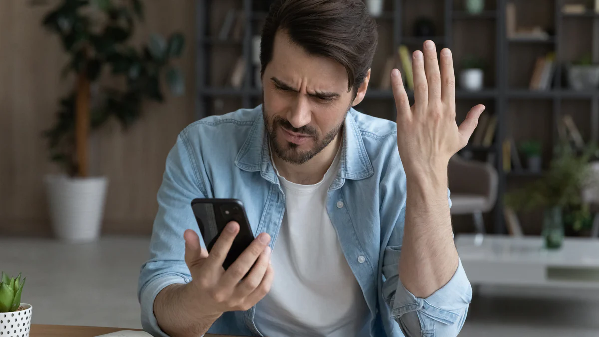 FBI warnt iPhone- und Android-User: Bei diesem Anruf sollte man sofort auflegen