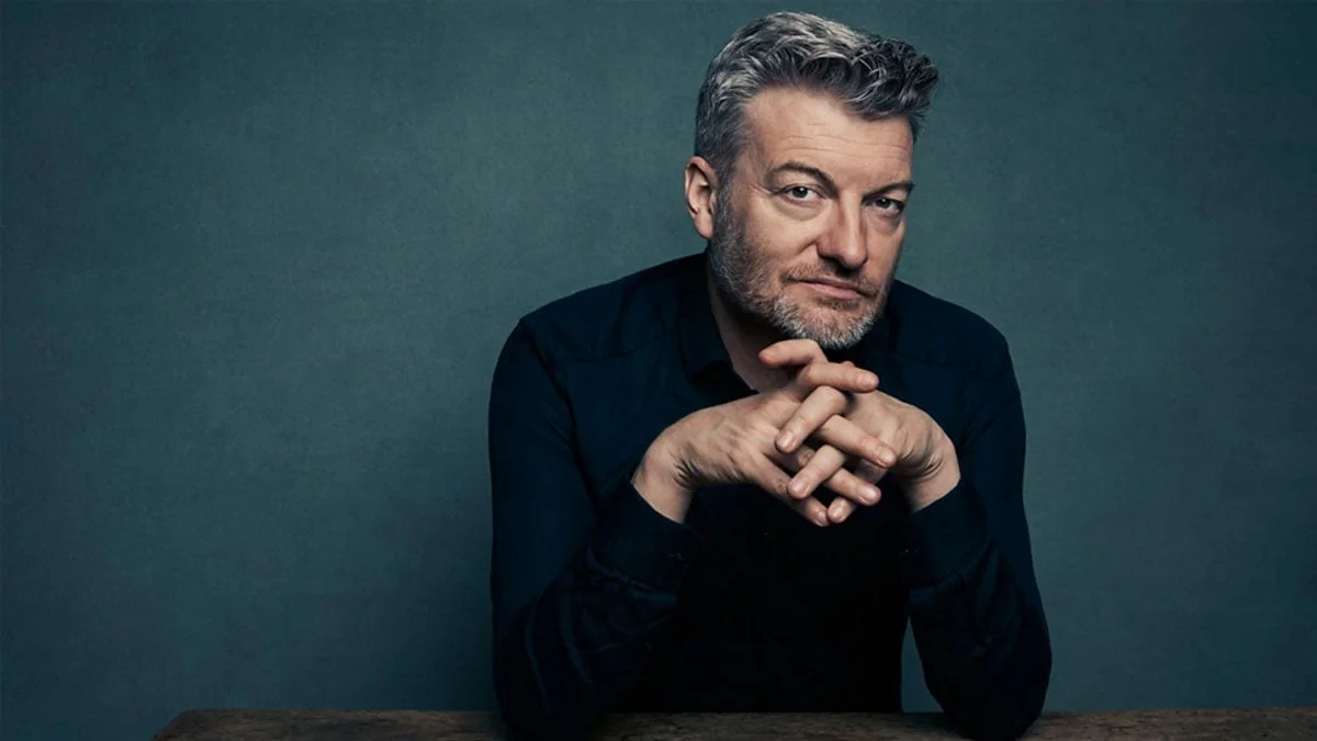 Neue „Black Mirror“-Folge: Charlie Brooker teilt Teaser für „Death To 2020“