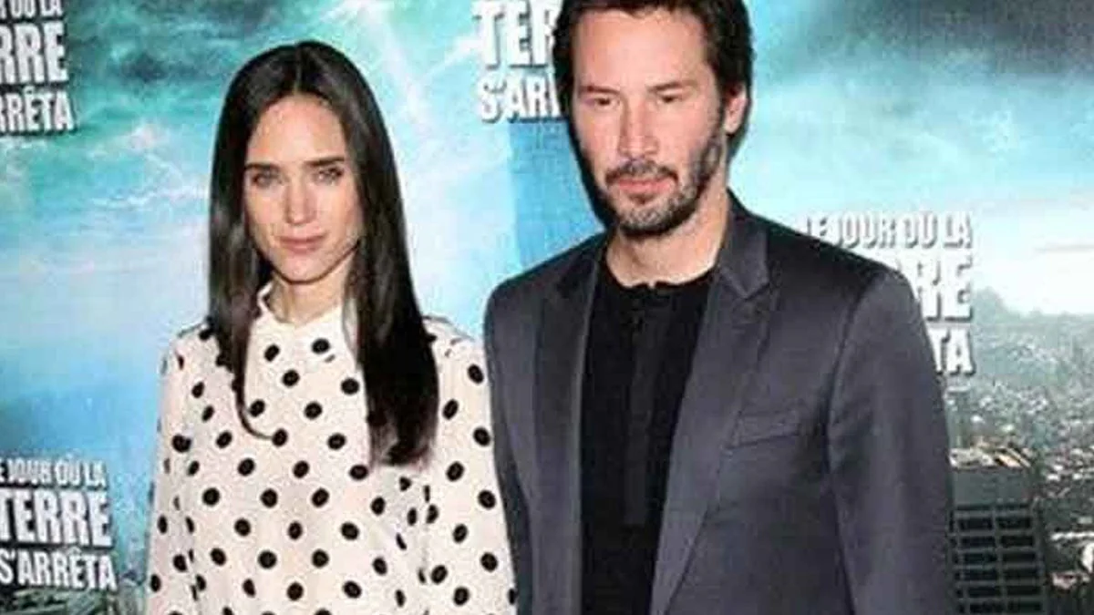 Keanu Reeves zeigt sich das erste Mal seit 20 Jahren mit seiner neuen Freundin in der Öffentlichkeit