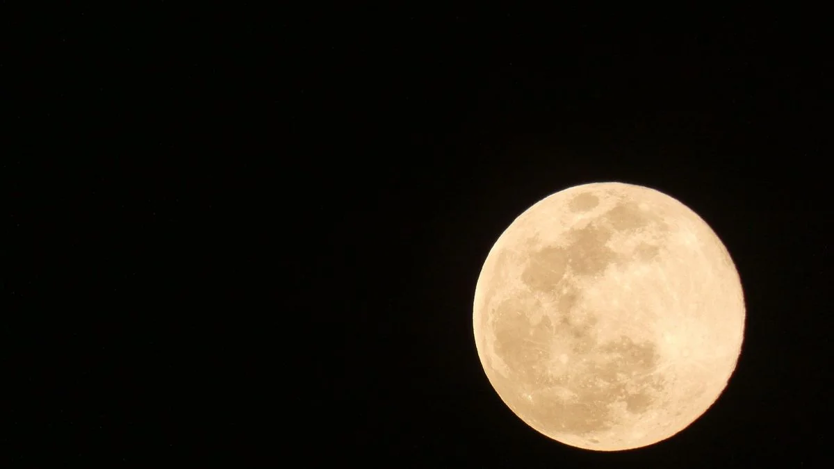 Hellster Supermond: Pinker Vollmond im April 2021