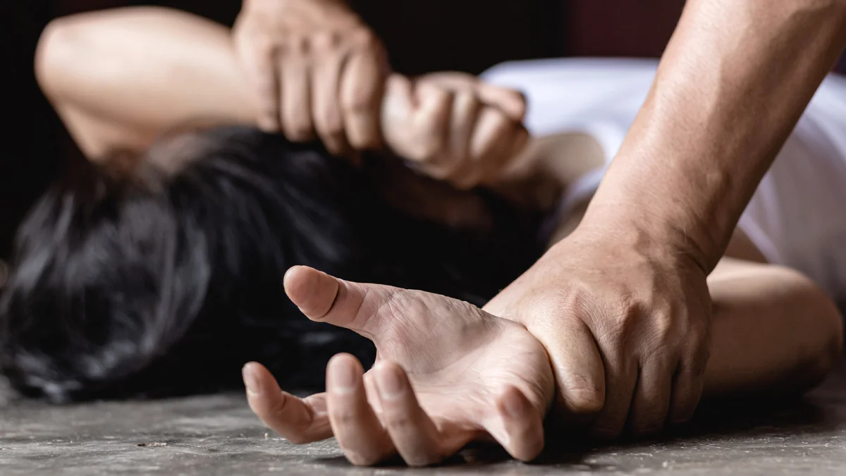 Nach Vergewaltigung der Tochter: Mann zwingt Freund, sein eigenes Grab zu schaufeln
