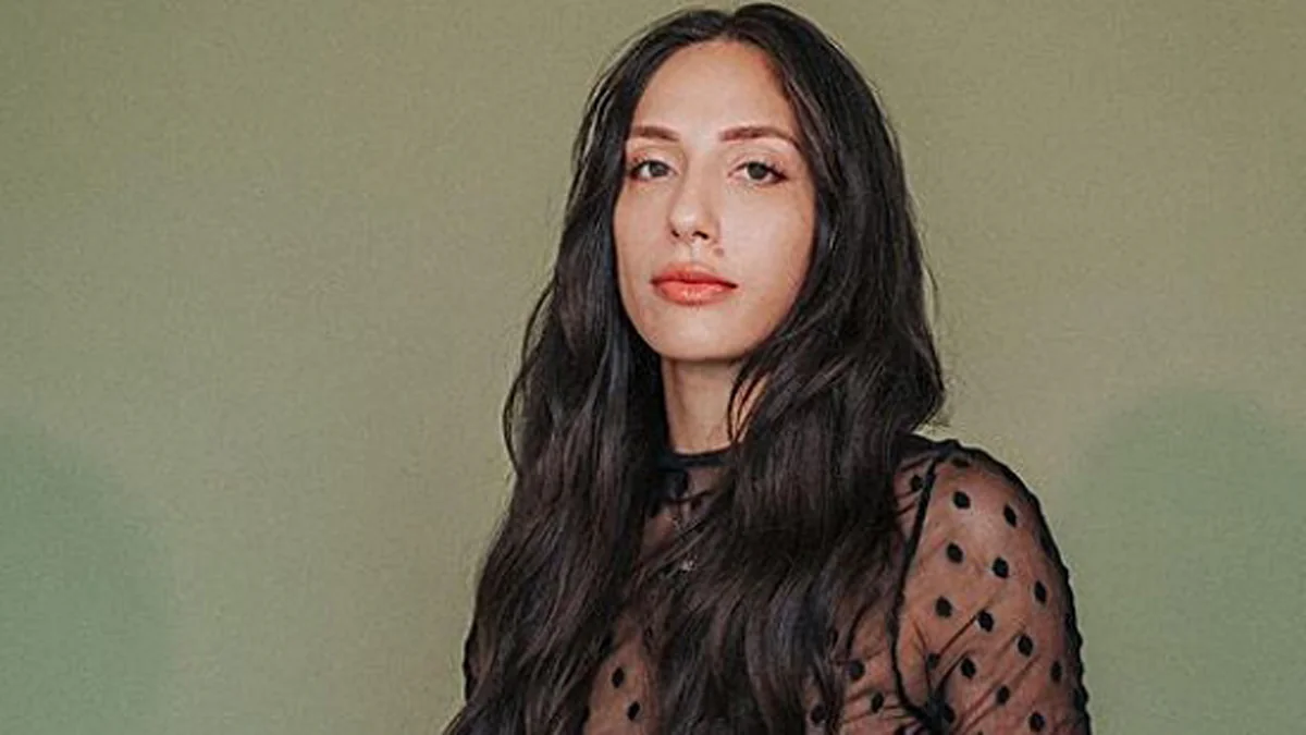 Fashion-Fail auf dem roten Teppich: Influencerin will im Boden versinken