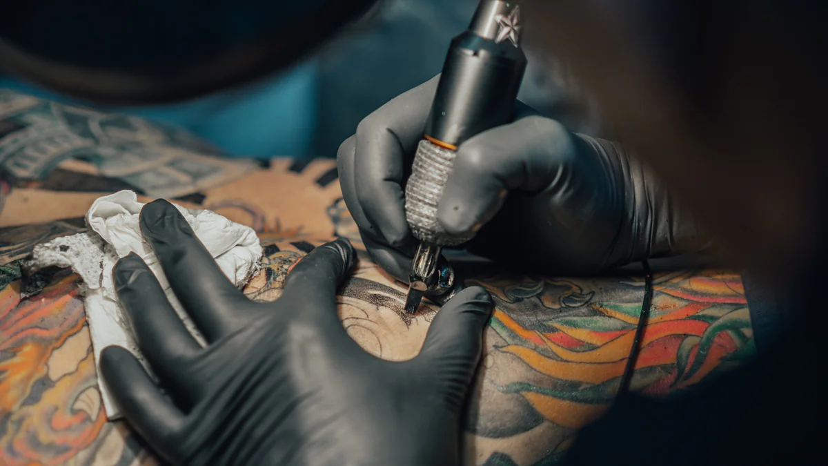Neue Studie: So gefährlich sind Tattoos für die Gesundheit
