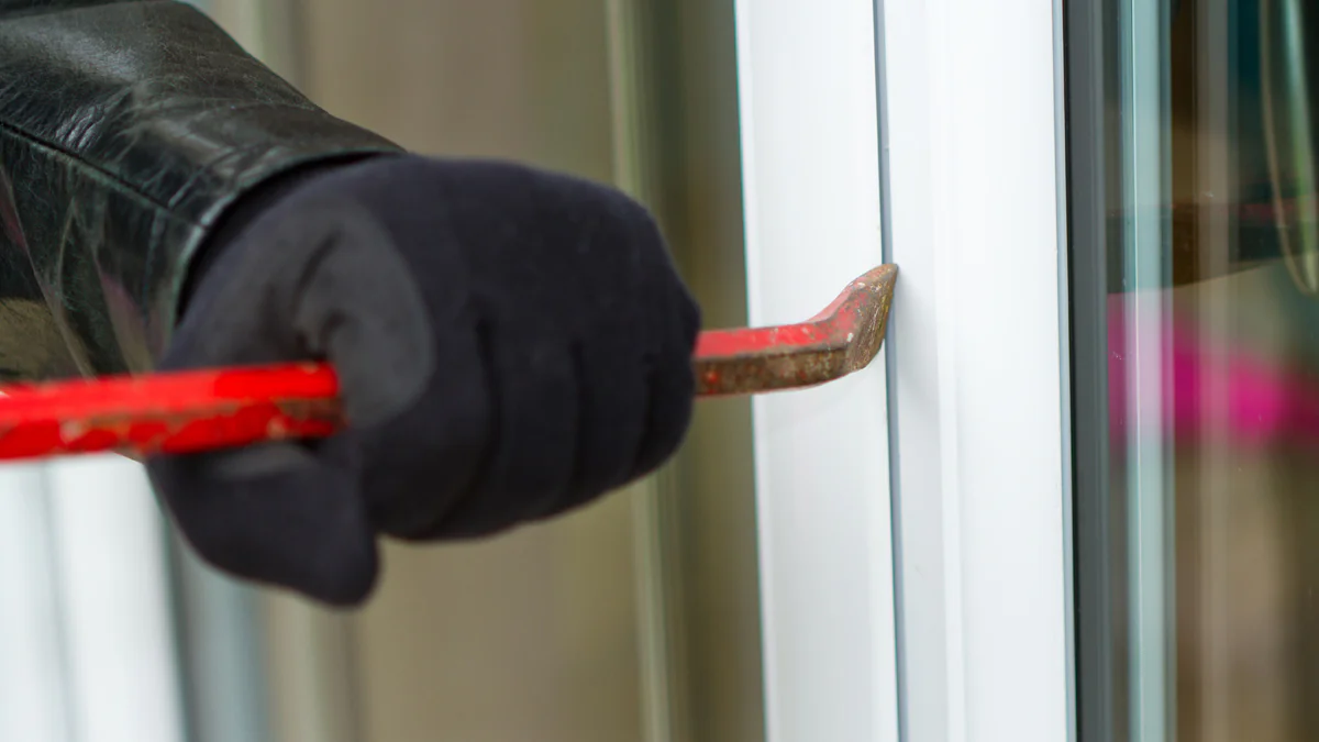 Tödliches Versehen: Einbrecher erdrosselt sich selbst