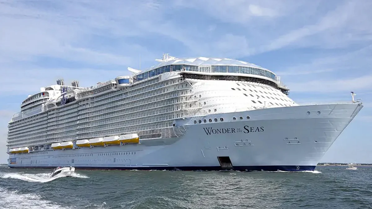 „Wonder of the Seas“: Größtes Kreuzfahrtschiff der Welt verlässt Hafen