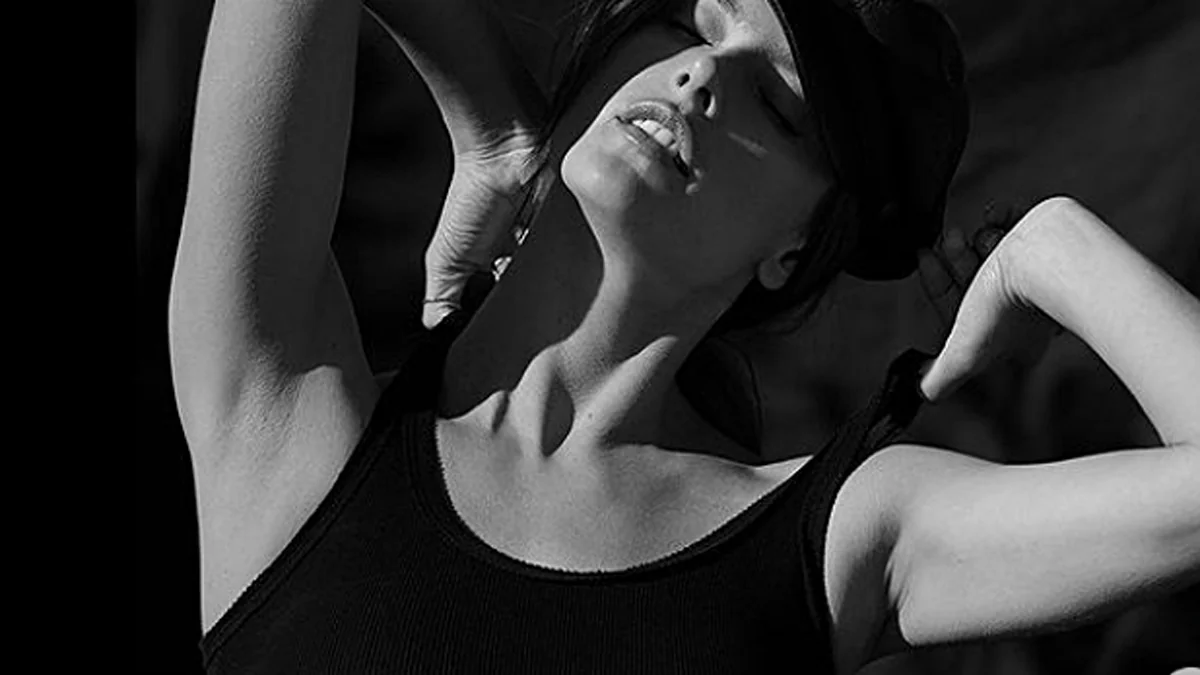 Alessandra Ambrosio verdreht Fans mit Underboob-Schnappschuss den Kopf