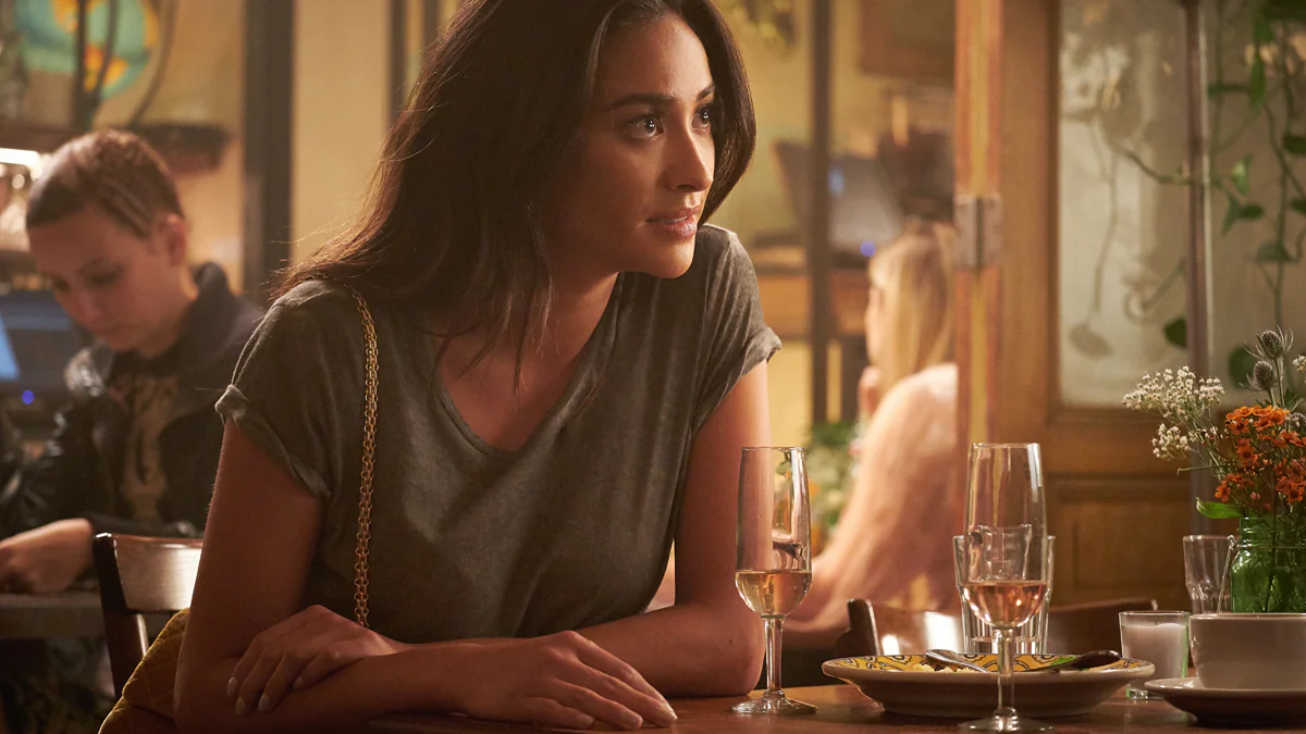 „You“ Staffel 4: Wird eine Tote zurückkehren?
