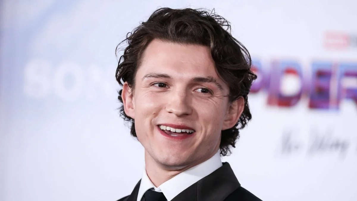 uncharted-tom-holland-dachte-mark-wahlberg-haette-ihm-ein-sextoy-geschenkt