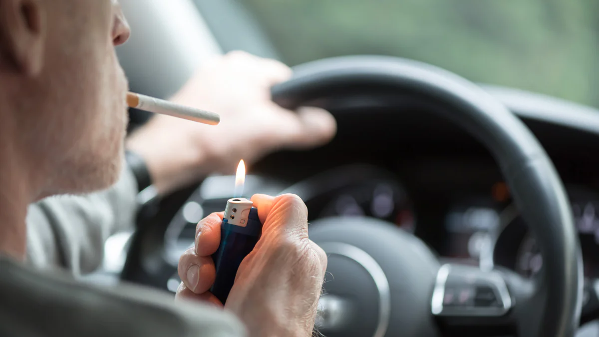 Rauchen im Auto: Neuer Gesetzentwurf sieht harte Strafe vor