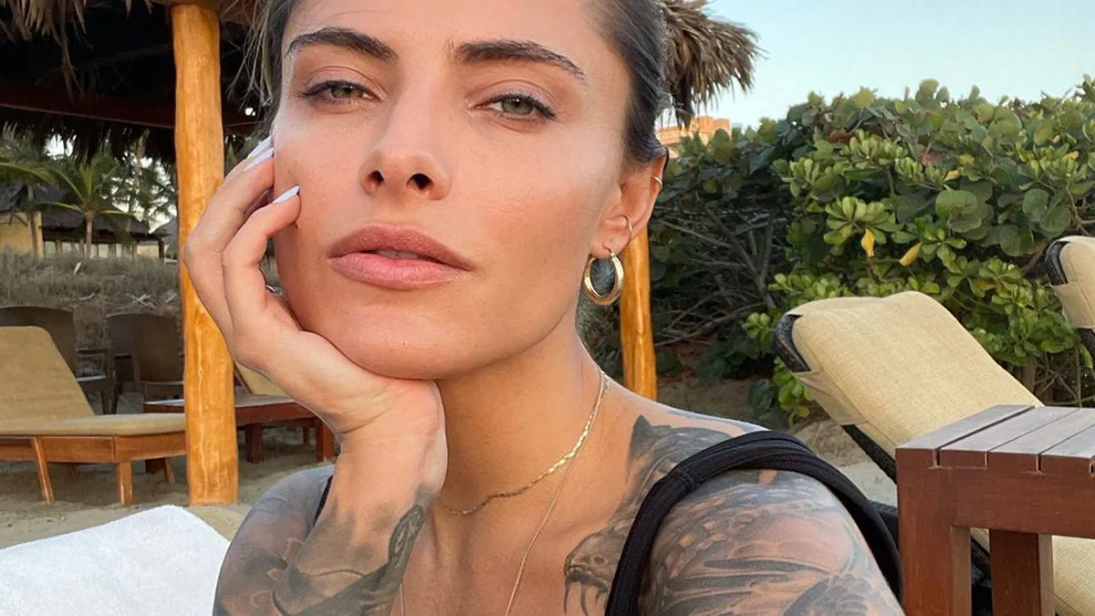 Super Hot: Sophia Thomalla planscht knapp bekleidet auf der Baustelle